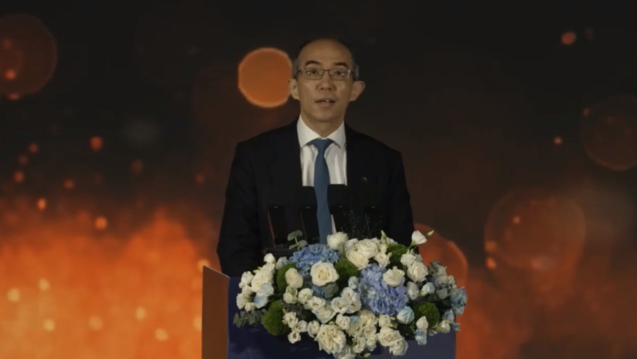 ���dͨӍ��������ꖣ�����оƬ���㷨���ܘ��������˜ʵĶ˵���AI����